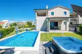 3 bedroom villa 160 m² Grad Porec, Croatia