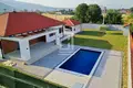 Casa rural Kuća 200 m² na Prodaju – Podgorica