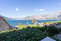 Haus 3 Schlafzimmer 389 m² Dobrota, Montenegro