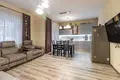 Adosado 180 m² Sonyechny, Belarús