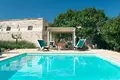 Edificio rentable 300 m² en Minervino di Lecce, Italia