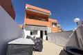 Haus 2 Schlafzimmer 220 m² Dos Hermanas, Spanien