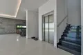4-Schlafzimmer-Villa 562 m² Finestrat, Spanien