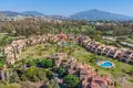 Mieszkanie 3 pokoi 181 m² Estepona, Hiszpania