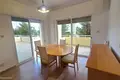 Mieszkanie 2 pokoi 80 m² w Koinoteta Parekklesias, Cypr