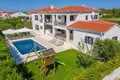 Casa 5 habitaciones 425 m² Opcina Sukosan, Croacia
