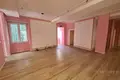 Office 4 rooms 111 m² in Tirana Municipality, Albania