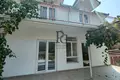 Haus 7 zimmer 197 m² Kuti, Montenegro