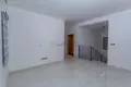 Дом 4 спальни  Аккра, Гана