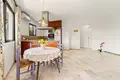 Mieszkanie 2 pokoi 99 m² Dos Hermanas, Hiszpania