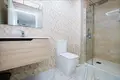 Mieszkanie 4 pokoi 153 m² Torrevieja, Hiszpania