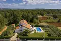 4 bedroom house 240 m² Grad Porec, Croatia