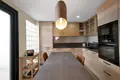 4 bedroom house 192 m² Dos Hermanas, Spain