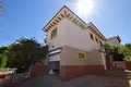 Villa de tres dormitorios 208 m² Orihuela, Španjolska
