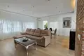 5 bedroom house 353 m² Dos Hermanas, Spain