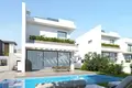 Mieszkanie 3 pokoi 167 m² Oroklini, Cypr
