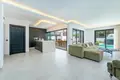 4 bedroom house 200 m² Artola, Spain