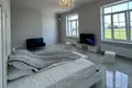 Casa 6 habitaciones 675 m² en Marupe, Letonia