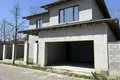 Haus 4 zimmer 250 m² Lisky, Ukraine