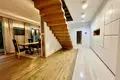 Haus 6 zimmer 300 m² Lomianki, Polen