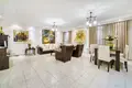 Complexe résidentiel Luxurious penthouse with a large private terrace