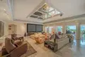 Haus 4 Schlafzimmer 640 m² Marbella, Spanien