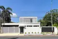 4-Schlafzimmer-Villa 368 m² Si Sunthon, Thailand