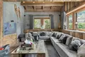 Chalet 7 rooms 280 m² in Saint Georges sur Allier, France