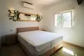 Villa de tres dormitorios 232 m² Alfaz del Pi, Španjolska