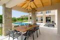 Haus 4 Schlafzimmer 288 m² Umag, Kroatien