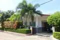 Villa de tres dormitorios 196 m² mab fakthxng, Tailandia