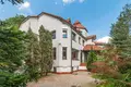 Haus 10 zimmer 1 000 m² Warschau, Polen