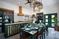 4-Schlafzimmer-Villa 307 m² Tibubeneng, Indonesien