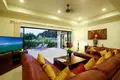 Villa de tres dormitorios 400 m² Rawai, Tailandia