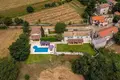 Villa de tres dormitorios 300 m² Grad Pazin, Croacia
