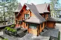 8 bedroom House 472 m² Carnikavas pagasts, Latvia
