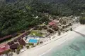 Exclusivo Complejo Turístico Operativo en Isla Pulau Tinggi (3.7 Ha, 88 Unidades) — $5,000,000