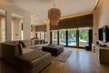 Apartment 6 bedrooms  Dubai, United Arab Emirates