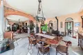 Villa 18 habitaciones 1 290 m² Cavandone, Italia