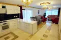 5 bedroom villa 428 m² Konyaalti, Turkey