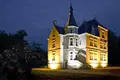 Château 1 200 m² Tours, France