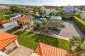 Haus 13 Schlafzimmer 681 m² Gespanschaft Küstenland-Bergland, Kroatien