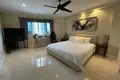 Piso independiente 2 habitaciones 142 m² Na Kluea, Tailandia