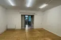 Pomieszczenie biurowe 3 pokoi 110 m² w Tbilisi, Gruzja