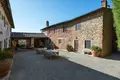 Commercial property 3 969 m² in San Gimignano, Italy