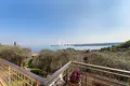 3 bedroom villa 335 m² Gardone Riviera, Italy