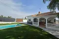 5 bedroom house 353 m² Dos Hermanas, Spain