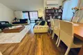 3 bedroom apartment 200 m² Konyaalti, Turkey