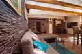 Дом 6 спален 1 085 м² Jesenice, Хорватия