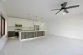 Condo z 2 sypialniami 111 m² Sandy Bay, Honduras